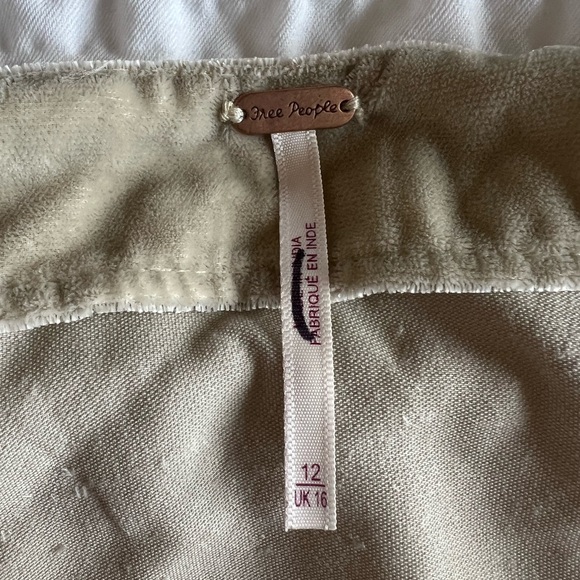 Free People Women's‎ Annalise Velvet Mini Skirt Oat Ivory Size 12 - Picture 8 of 8